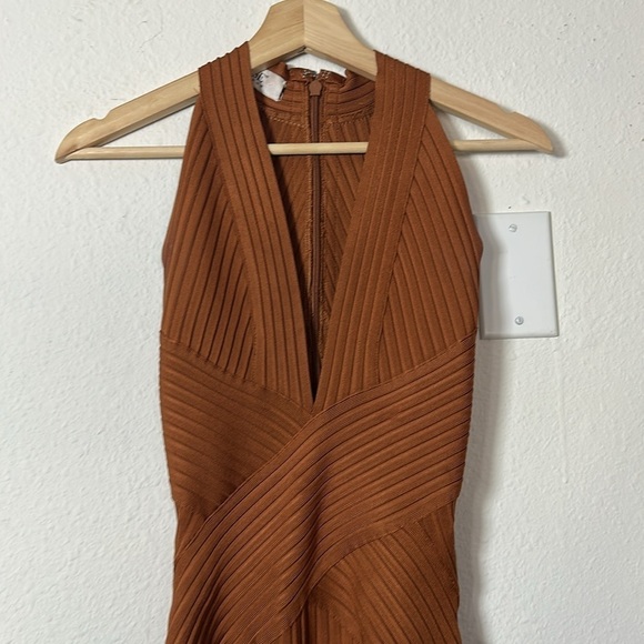 House of CB London Vivienne Toffee Bandage Dress Sz. XS - Picture 6 of 11